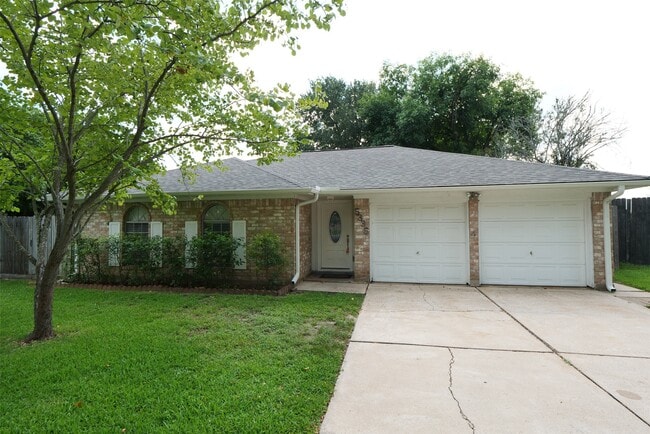 Building Photo - 5335 Inwood Dr