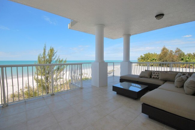 Foto del edificio - Furnished Luxury Gulf Front condo 3355 sq ft