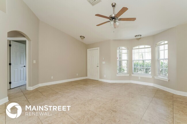 Foto del edificio - 2510 Barcelona Ave