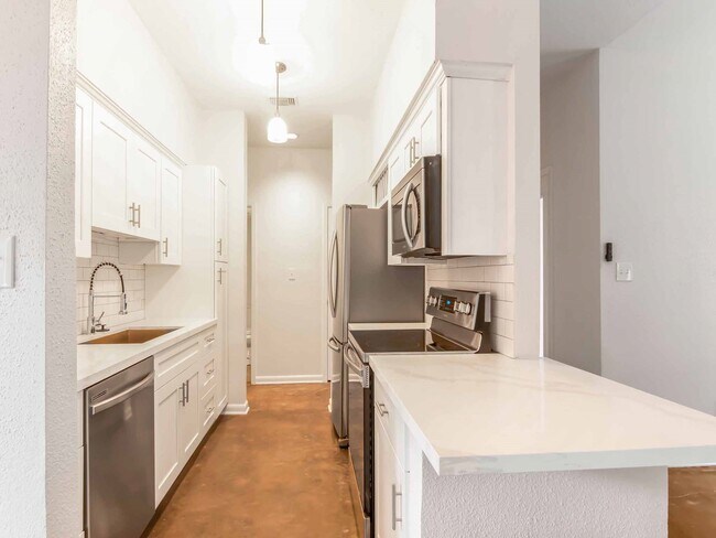 Foto del edificio - 2400 Julian St