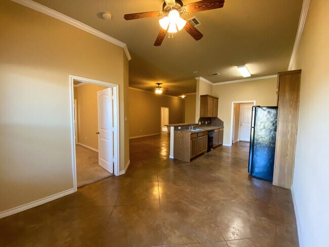 Building Photo - 684 Paso Fino St