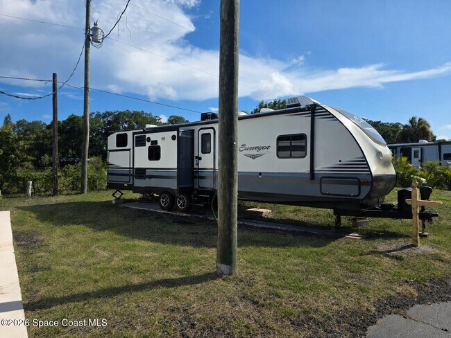 Foto del edificio - 945 N Tropical Trail