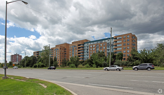 Building Photo - Emerald Point
