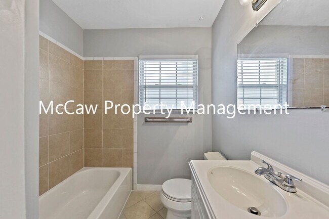 Foto del edificio - 1520 Hilltop Dr
