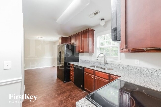 Foto del edificio - 5849 Bushberry Ct