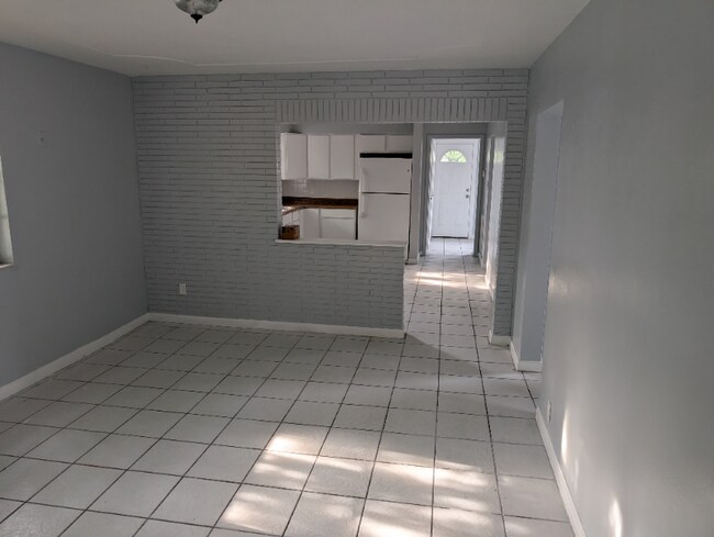Foto del edificio - 1316 Holmes Ave