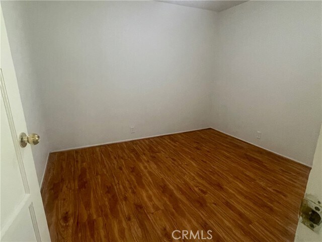Foto del edificio - 1139 W 102nd St