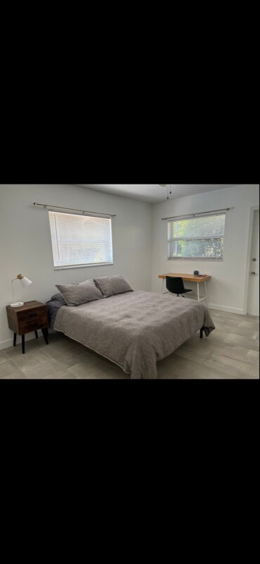 Foto del edificio - 306 E Ocean Ave
