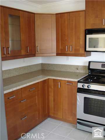 Foto del edificio - 1519 W 208th St