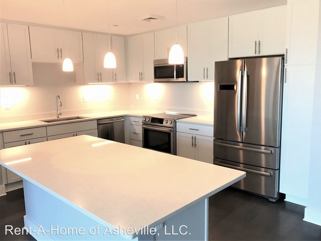 Building Photo - 2 br, 2 bath Apartment - 45 Asheland Ave #700