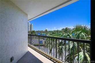 Building Photo - 9550 S Ocean Dr