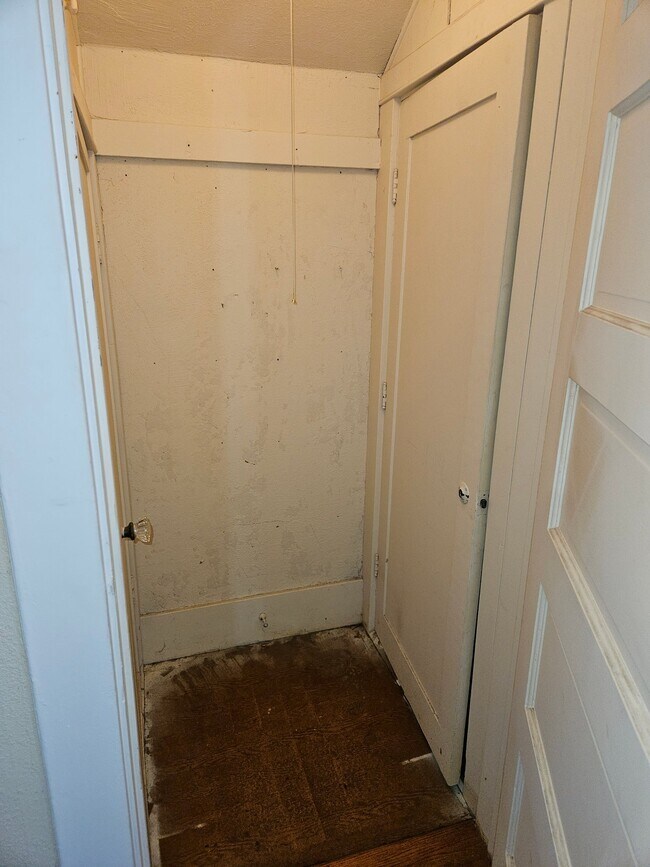 Foto del edificio - 1424 W 37th Dr