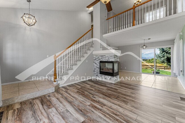 Foto del edificio - Stunning Home with Washer/Dryer and Centra...