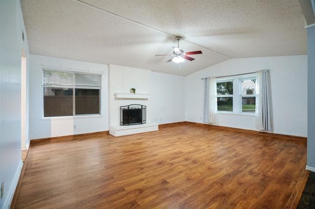 Building Photo - 2520 Majestic Dr