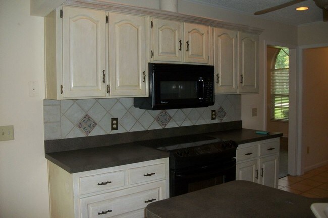 Foto del edificio - 1553 Royal Fern Ln