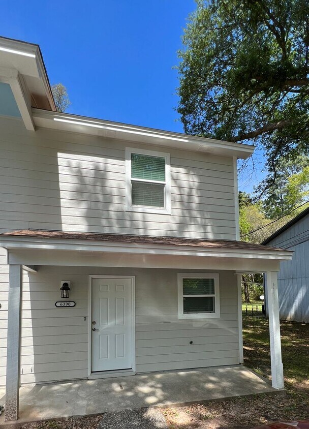 Foto principal - Move In Special $250 off 1st Months Rent