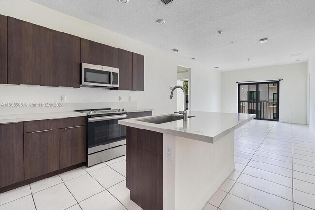 Foto del edificio - 4745 NW 84th Ct
