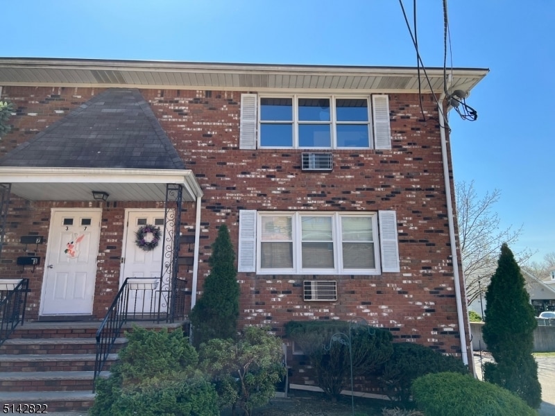 Primary Photo - 506 Wanaque Ave