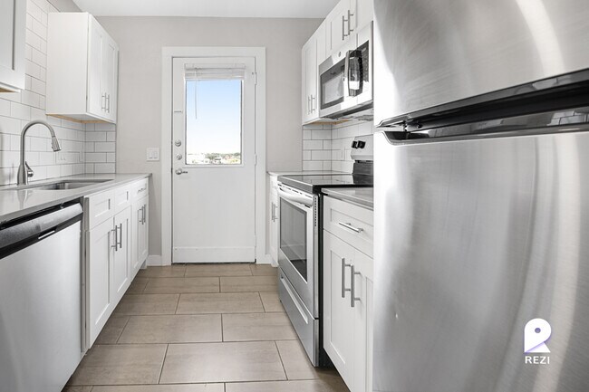 Foto del edificio - 6812 S Congress Ave