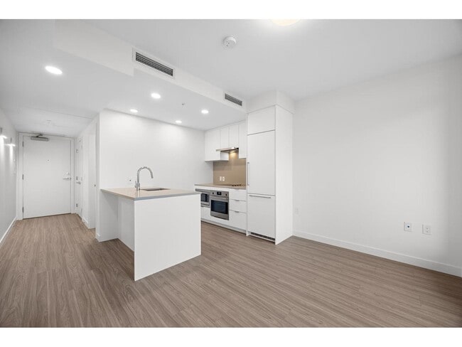 Building Photo - 13675-1107A 107A Ave