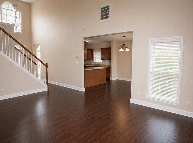 Foto del edificio - 442 Forest Lakes Dr