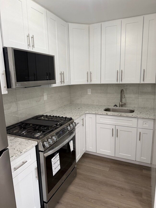 Photo - 4202 Oneida Ave Apartment