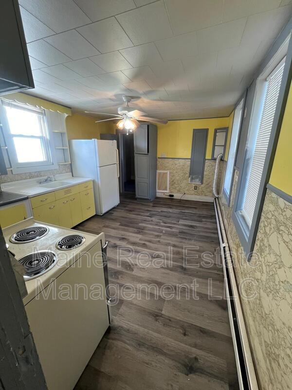 8 Winter St Unit Apt. 2, Fairfield, ME 04937 Condo for Rent in