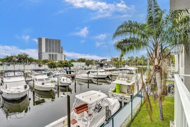 Foto del edificio - 1720 NW N River Dr