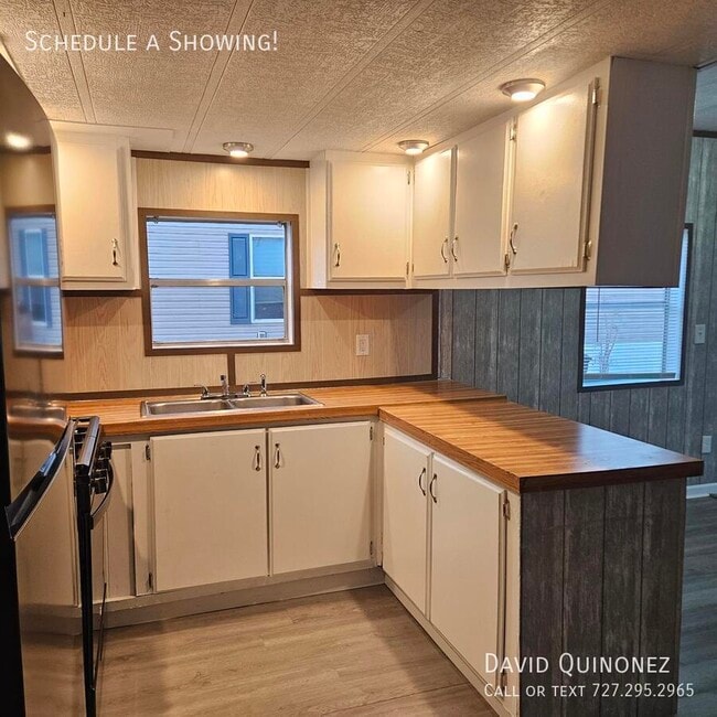 Building Photo - 5515 Squiredale-