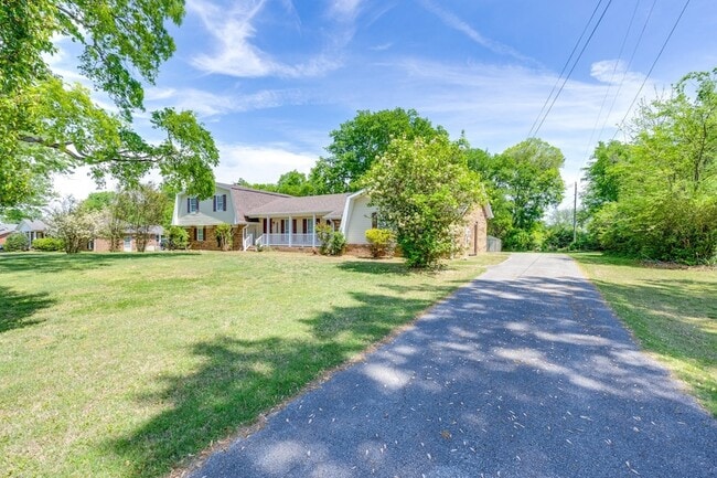 Foto del edificio - 1316 Rivermont Dr