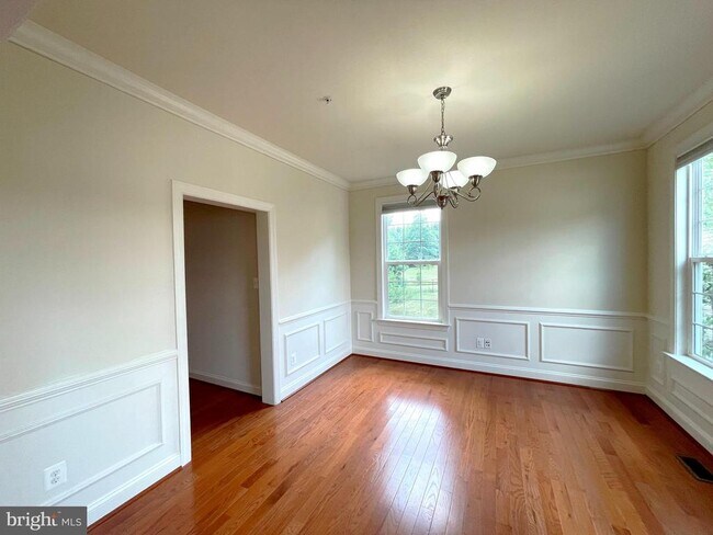 Foto del edificio - 46895 Whittemoore Ct