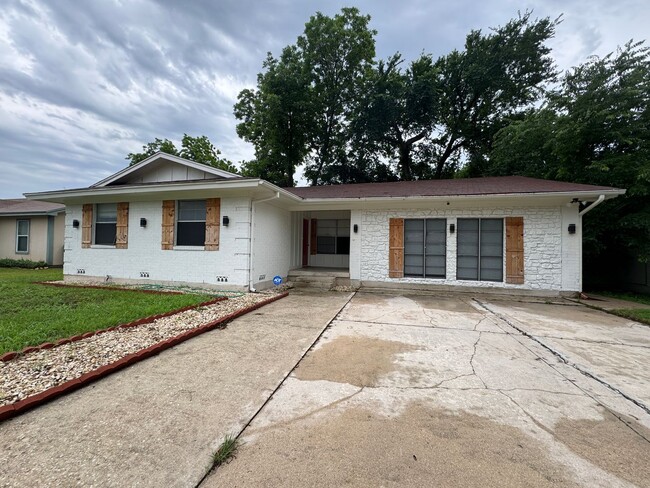 Building Photo - 1202 Missouri Ave