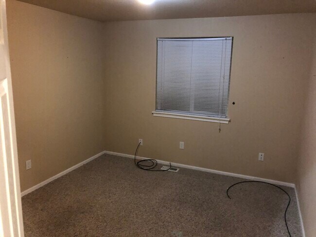 Bedroom - 870 N 12th St