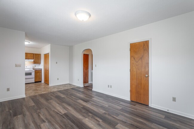 Foto del edificio - 420 Hedgewood Dr