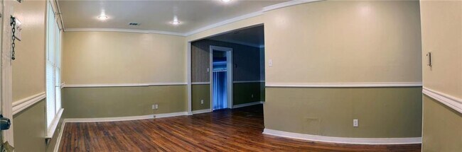 Building Photo - 6011 Sheridan Ave
