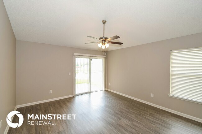 Foto del edificio - 11731 Deep Springs Dr N
