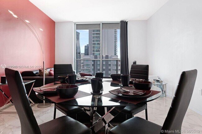 Foto del edificio - 1100 S Miami Ave