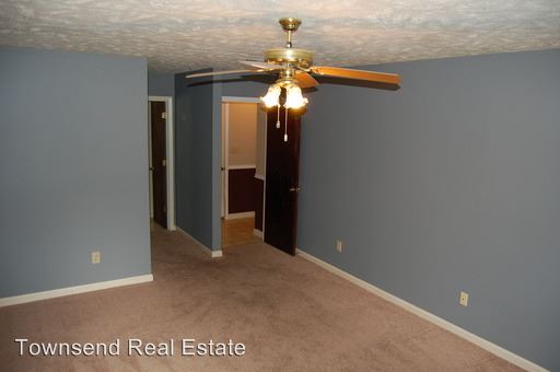 Building Photo - 6829 Pin Oak Ln