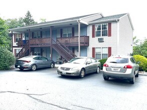 Building Photo - 1115 Lincolnshire Dr