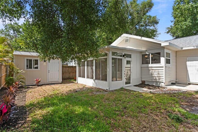 Foto del edificio - 1175 Highland Ct N