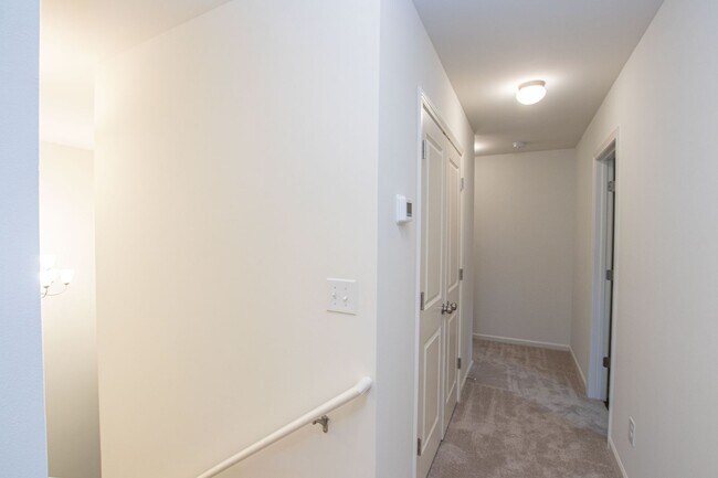 Foto del edificio - BEAUTIFUL 3 Bedroom in Midland Available O...