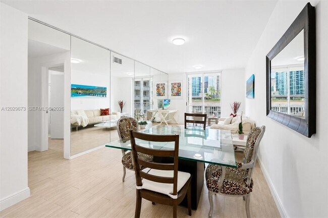 Foto del edificio - 185 SE 14th Terrace