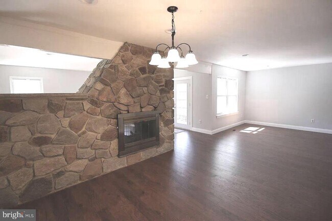 Building Photo - 29 Peregrine Dr