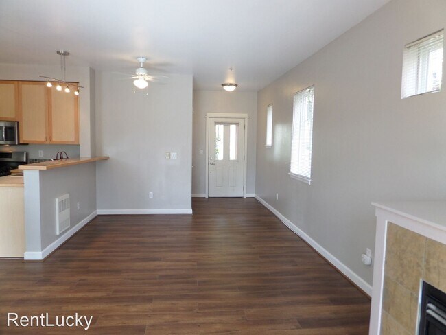 Building Photo - 7430 Newcastle Golf Club Rd