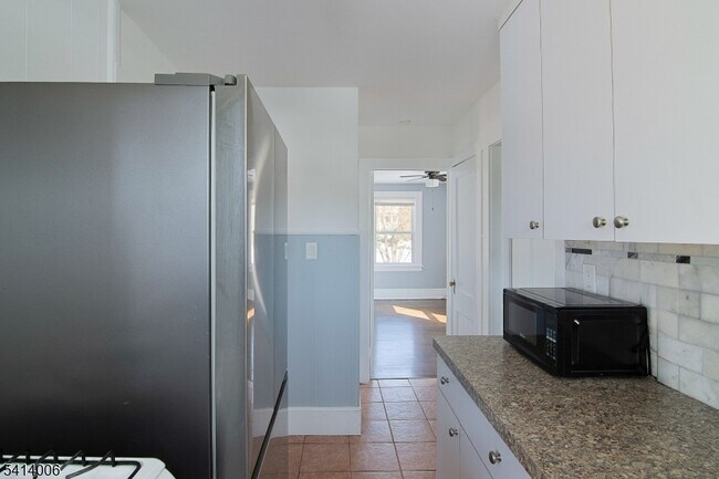 Foto del edificio - 70 Elm Rd