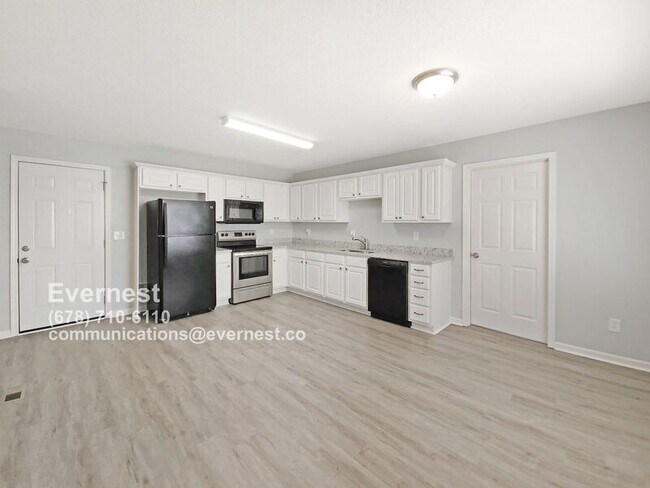 Foto del edificio - 32 Saddle Ln NW