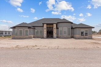 Building Photo - 12029 W Palomino Dr