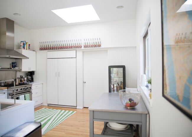 Foto del edificio - 8 Whalers Ln