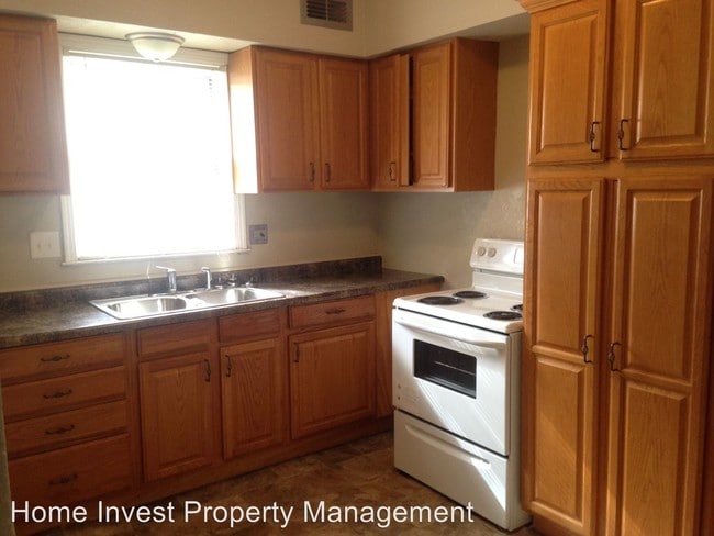 Building Photo - 5563 N 37th St