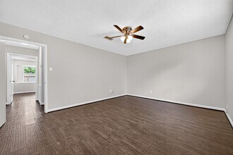 Building Photo - 21043 Northern Colony Ct